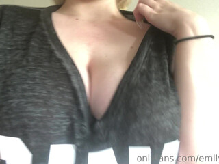 Emily_Renee_SnowBunnyEmily1 onlyfans online with sexy milfs p2