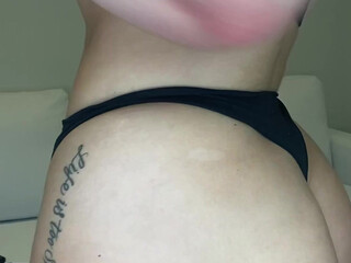 Ellie_Appleton onlyfans Bewitching bitch cums sweetly