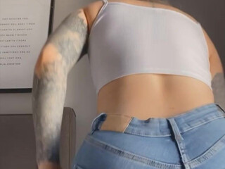 JEN BREETY onlyfans Exquisite passion licks rubber dildo