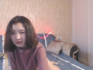 kikicola_ onlyfans Hot babe plays with a very wet wet pink hole