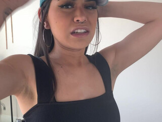 Vacamilav onlyfans Crazy woman masturbating cunt with hand