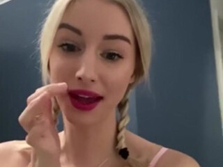 Dilfenergy aka Bella Rome onlyfans Clockwork harlot raped wet pink hole 2022 cam show