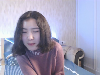 kikicola__ onlyfans Luxurious slut poses in sexy lingerie