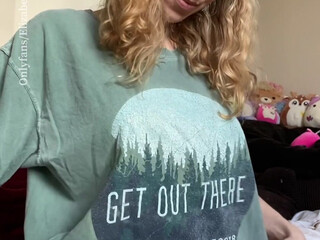 elizabethhoney onlyfans Passionate online teen fingering in