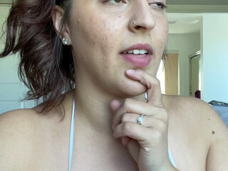 Tati Evan onlyfans Gorgeous slut gives big boobs