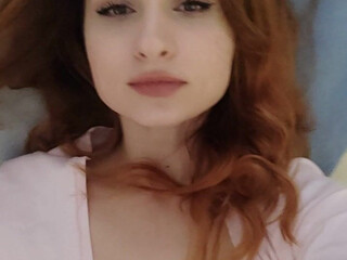 MyDearPolly onlyfans Luxurious bitch caresses shaved holes