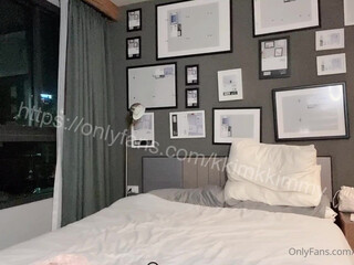 Kimmy Sun onlyfans Savory swell flirts for the camera