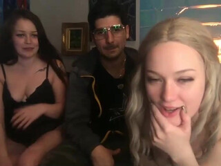 theyroyalhighnesses chaturbate Lustful woman fucks vagina with sex toy