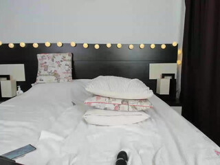 Busty_Ema chaturbate Plump brunette masturbating wet pink hole with her hand