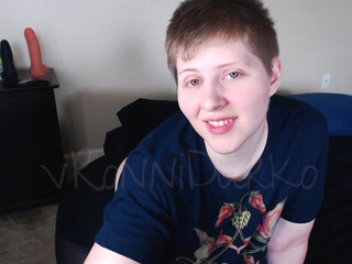 vronnidarko chaturbate Charming confused girlfriend fucks holes