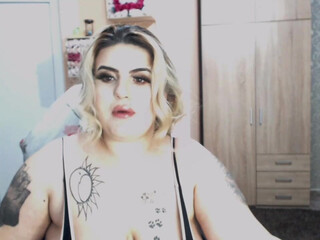 Wild_erica666 chaturbate Pretty babe shows off her underwear and tattoos