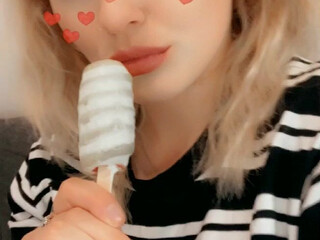 queenb_ onlyfans Vicious female riding 2022