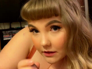 peachylilslut onlyfans scrawny wet pink hole riding a big toy