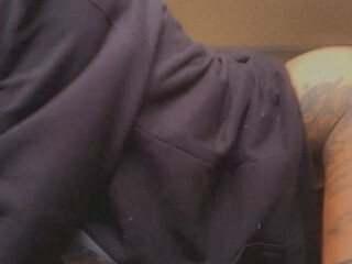 scarletsummerx onlyfans Petite hottie jerks off in online