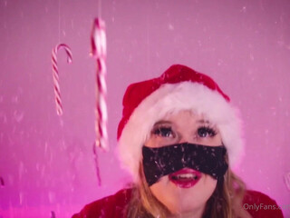 perwoopar onlyfans Gorgeous chick fucks cunt with 2022