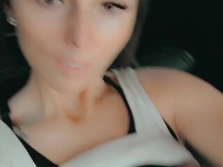 nicolebrooks000 onlyfans scrawny cosplay babe plays with clit