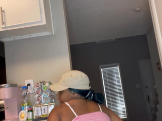 nevvycakes onlyfans She likes to insert a vibrator