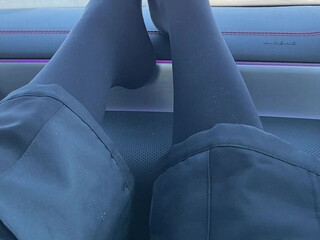 littlecaprice onlyfans Hot scrawny MILF fingering on stripchat