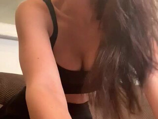 littlecaprice onlyfans Live video chat with my brunette