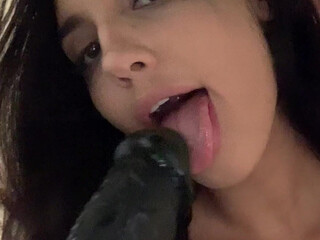 Zara Jordan onlyfans Juicy slut masturbates wet pink hole