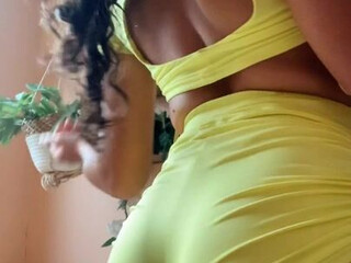 Pixei onlyfans Pretty lady fucking wet pink hole with sex machine