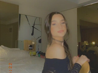 Mackenzie Jones aka mackzjones onlyfans Baby with red hair loves sex very much