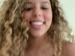 CAMILAELLE onlyfans babe dancing striptease