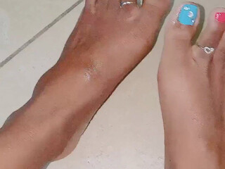 lazaniazee onlyfans Chaturbate 2021 cam with scrawny beauty