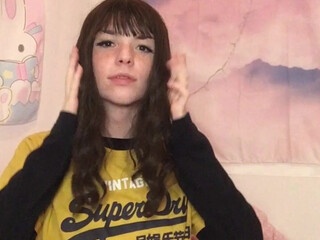 ickypeach onlyfans and her bed fun