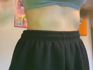 Jazzyj aka jasminheaney onlyfans Slender babe masturbates shaved wet pink hole