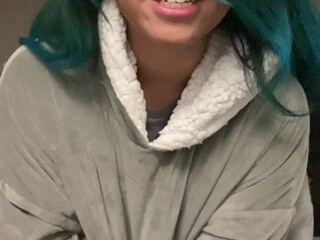 Alaska aka alaskafornia onlyfans scrawny babe plays with clitoris