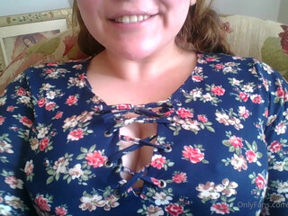 chubbyguati onlyfans Naughty bitch jerking on her wet pink hole with sex toys