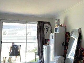 Utahjaz onlyfans Busty beauty fucks her cap