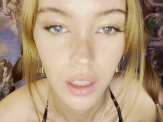 Zoey Luna aka bbybratzo onlyfans scrawny girl does it