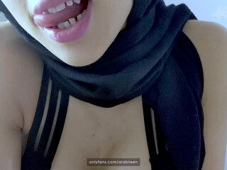 Bella Jameel aka arabteen onlyfans Free female chatrubate with leggy beauty