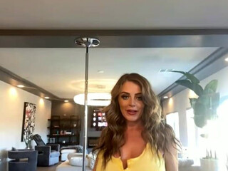 sophiedeevip onlyfans 12 december 2021 webcam video from modelhub