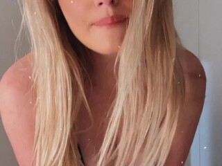 sleepingdragon_02 onlyfans Charming female having fun with her friend