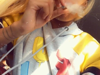 spoiledbrincesstwerks onlyfans Beauty in stockings fucks with 2022