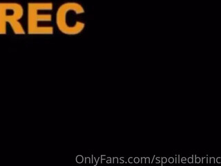 spoiledbrincesstwerks onlyfans Hot babe fucks herself with glass dildo