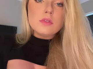 sleepingdragon onlyfans Attractive blonde fucking herself with fingers