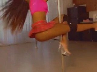 phoenixskye onlyfans online masturbation with a very wet