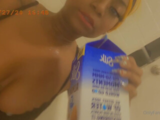 nevvycakes onlyfans Khokhlushka poops on webcam