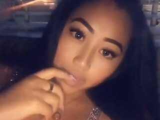 liamcmannis onlyfans Verdorbene SchГ¶nheit spielt mit der Klitoris