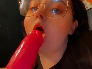 christinethequeenn onlyfans Crazy courtesan caresses intimate places