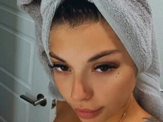 gvalentinaxxx onlyfans cute striptease