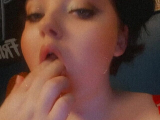 christinethequeenn onlyfans Top chaturbate babe masturbates wet pink hole