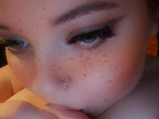 christinethequeenn onlyfans 29/12/2021 webcam video from Pornhub