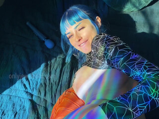 Jewelz Blu aka jewelzblu onlyfans juicy breasts and smooth wet pink hole