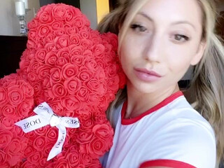 Haley Brooks onlyfans Sensitive girl could not resist