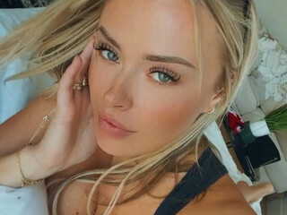 Corinna Kopf aka corinnakopf onlyfans 2018 sex toy masturbation from archive